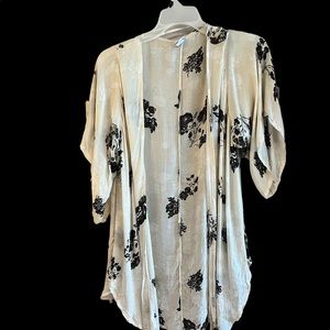 Cream black white blossoms kimono